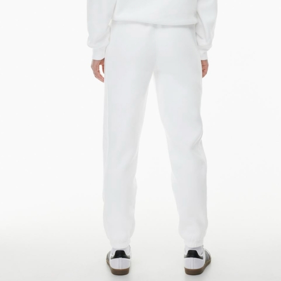 Aritzia TNA Boyfriend Sweatpant - Picture 2 of 10